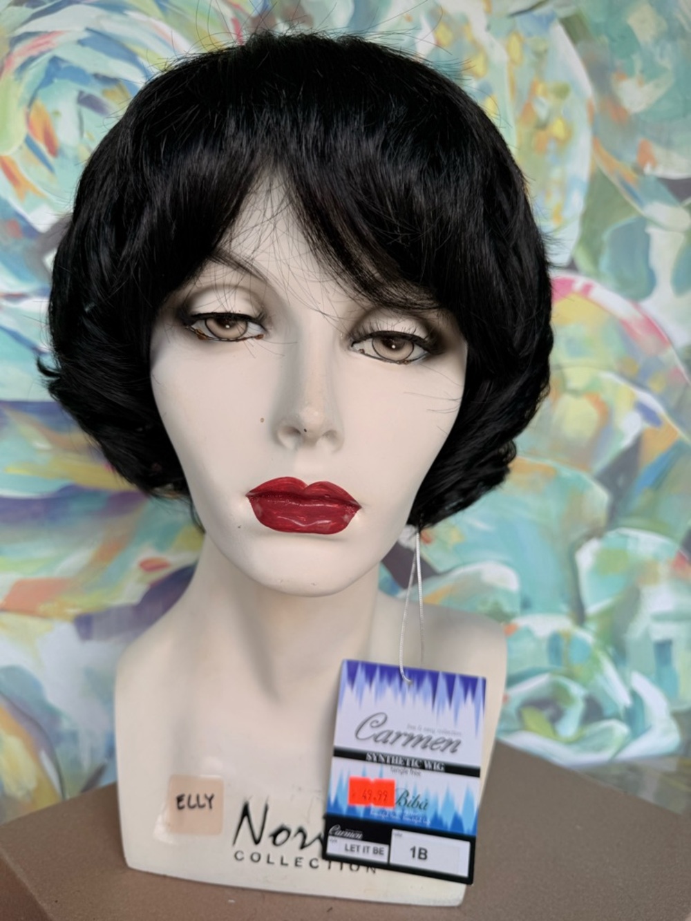 Carmen Short Layered Synthetic Wig in Black (1B)